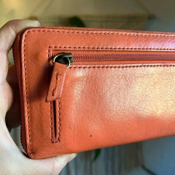 Fossil Zip-Around Wallet | Coral Leather | 7x5” - Picture 5 of 9